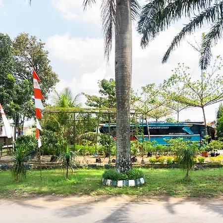 OYO 3803 Hotel Wonojati Syariah Malang-3
